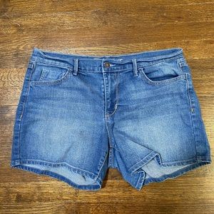 Light wash Jean shorts